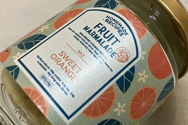 ジャム瓶や製品ボトルに